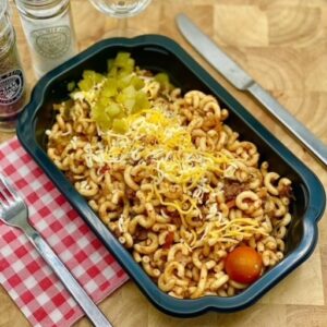 Macaroni met gehakt, groenten en kaas