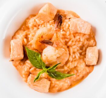 Specialiteit van de Week: Aardappel salade met warm gerookte zalm.