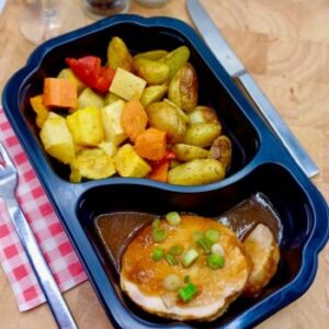 Kipdij rollade met jus, oven groenten en kriel