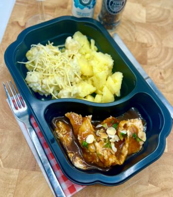 Kiphaasjes met aardappel en broccoli/kaassaus