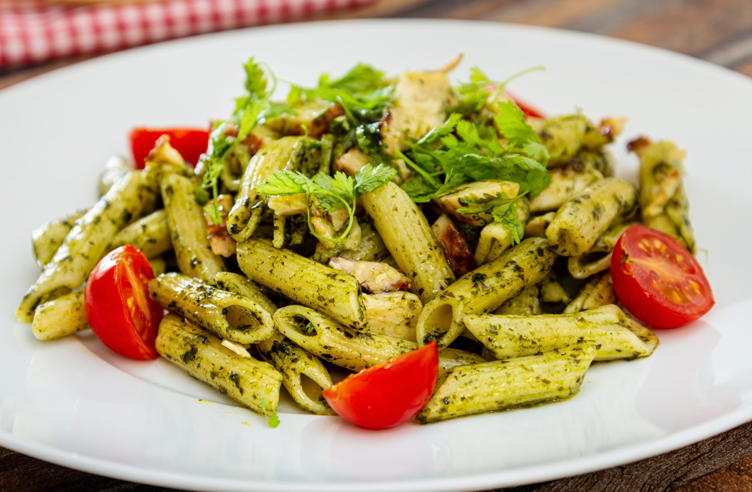 shutterstock_1457962124 penne pesto