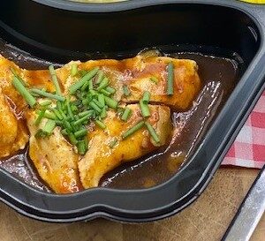 Koolhydraatarm: gebakken kipfilet met kerrie spitskool