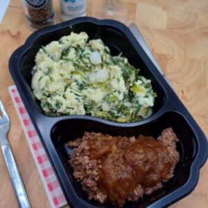 Stamppot andijvie met runderribvlees