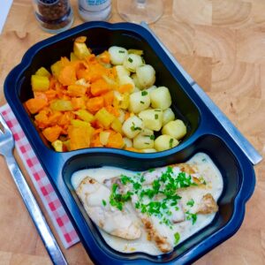 Gebakken kipfilet met roomsaus, kriel & roerbakgroenten