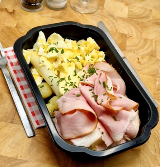 Asperges met ham-kriel-ei, Hollandaise saus en bieslook