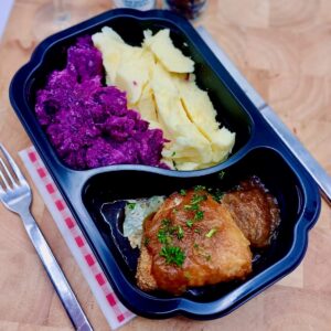 Gehakt cordon bleu met rode kool en puree