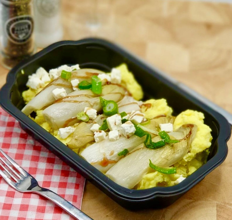 Vegetarische witlof met kaas uit de oven en puree