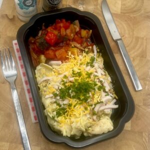 Kabeljauw met tomatensaus en ratatouille